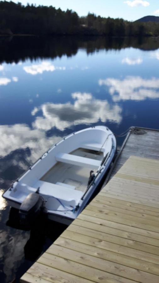 Holtarheim, Holidayhouse, Boat Included Eikefjord Екстериор снимка